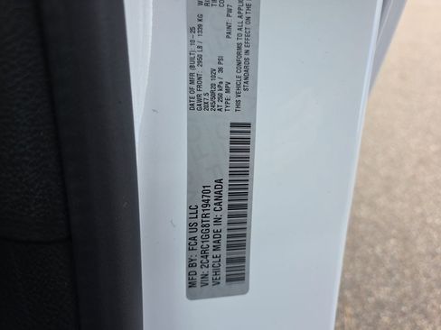 New 2026 Chrysler Pacifica Limited w/ Uconnect Theater Family Group image 40