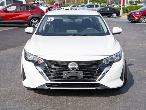 Used 2025 Nissan Sentra SV image 2