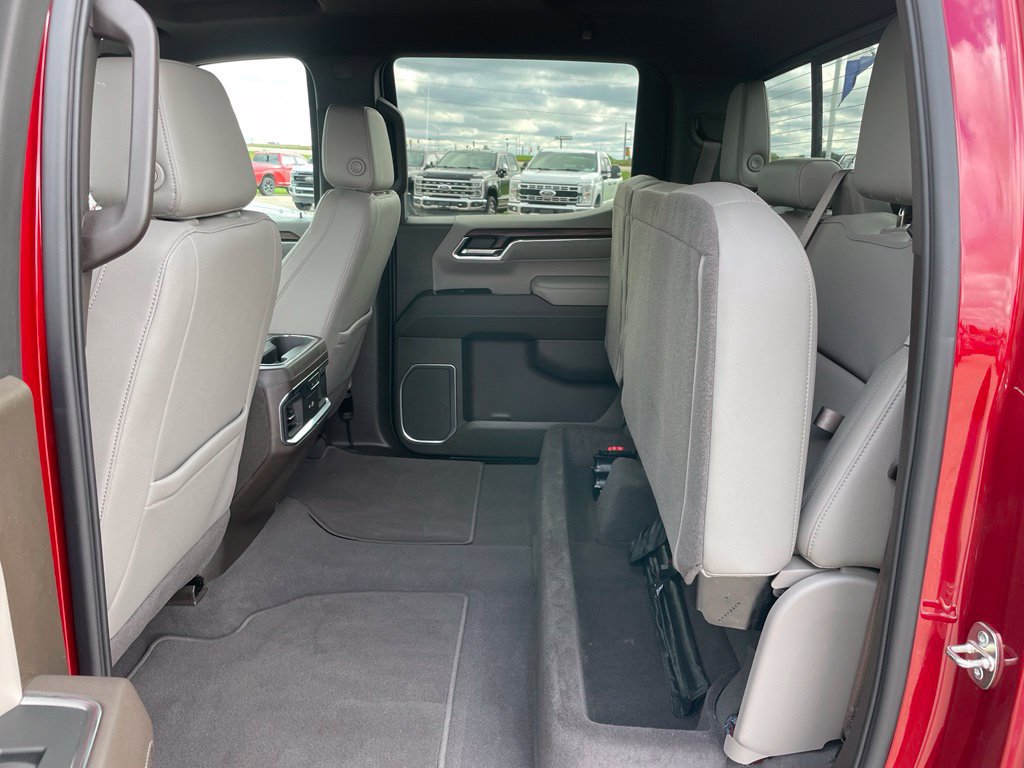 Used 2023 GMC Sierra 1500 SLT w/ SLT Premium Package AWD/4WD image 44