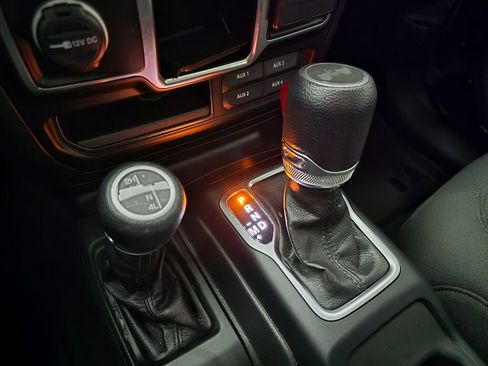 Used 2023 Jeep Wrangler Sport image 34