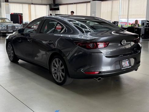 Used 2021 MAZDA MAZDA3 s FWD image 4