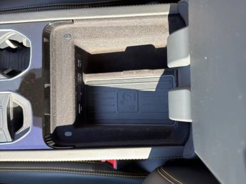 Used 2020 Lamborghini Urus image 19