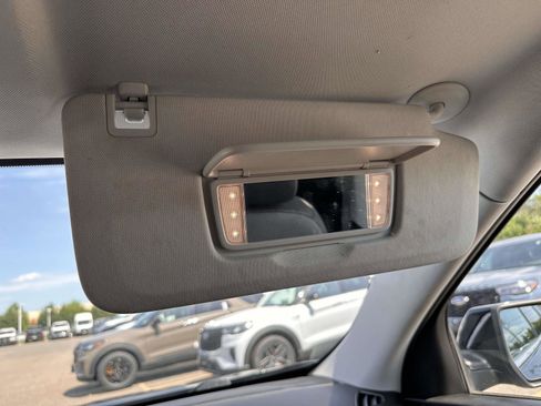 Used 2021 Chevrolet Traverse LT AWD/4WD image 29