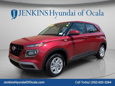 Certified 2024 Hyundai Venue SE FWD image 8