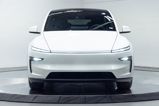 Used 2026 Tesla Model Y Long Range AWD/4WD image 4