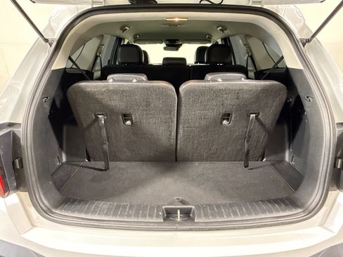 Used 2024 Kia Sorento S FWD image 35