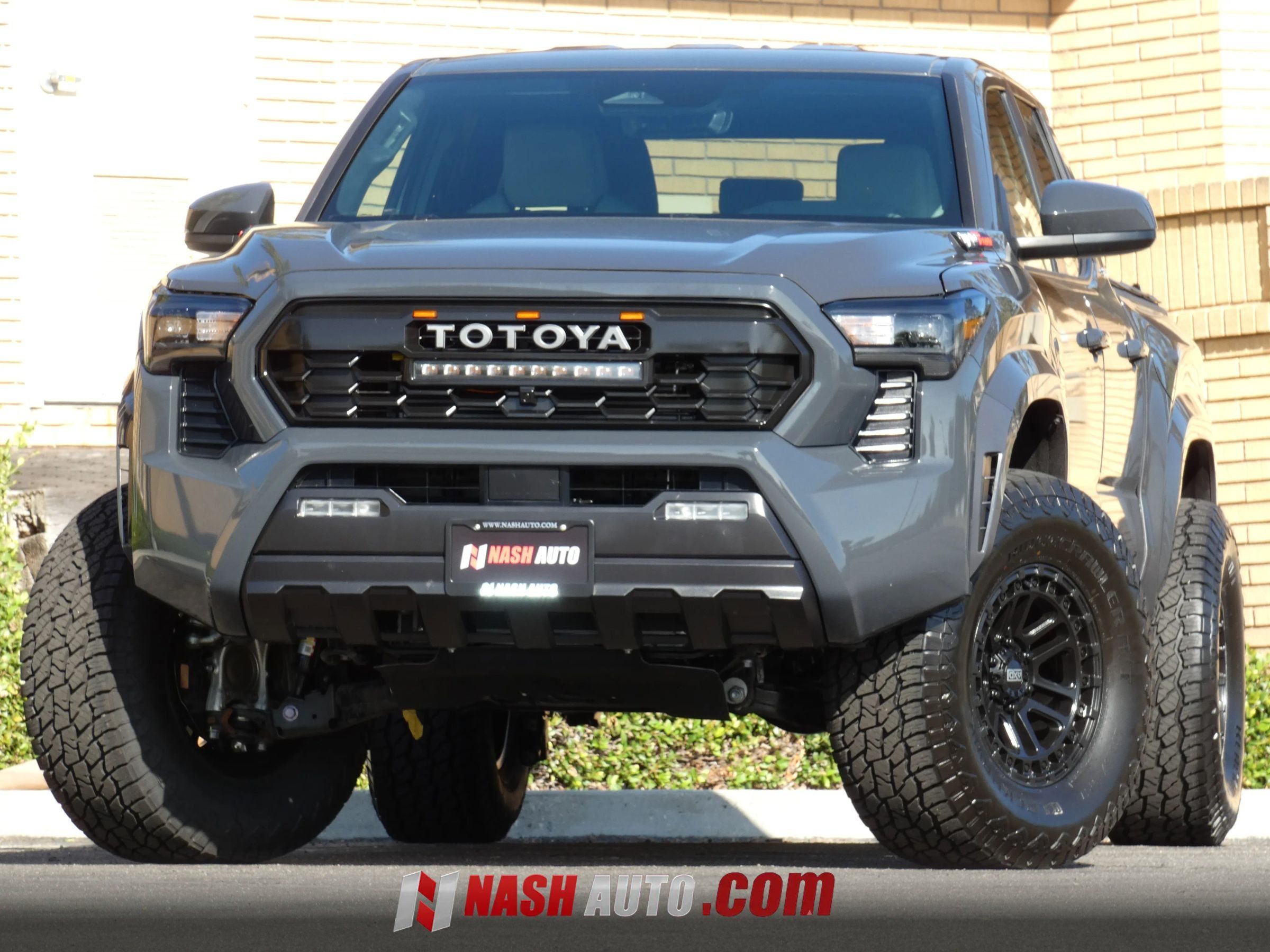 Used 2026 Toyota Tacoma SR5 RWD image 3