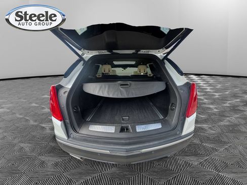 Used 2017 Cadillac XT5 Premium Luxury FWD image 19