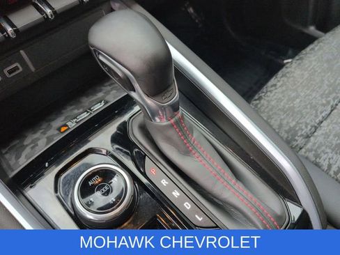 Used 2024 Chevrolet Colorado Z71 w/ Z71 Convenience Package 2 image 17