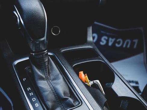 Used 2019 Ford Escape SE image 13