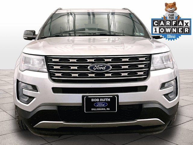 Used 2017 Ford Explorer XLT FWD image 4
