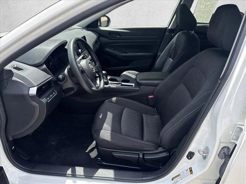 Used 2023 Nissan Altima 2.5 S FWD image 12