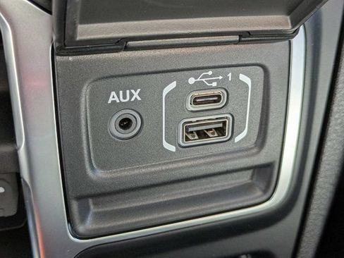 New 2026 Jeep Gladiator Sport AWD/4WD image 22