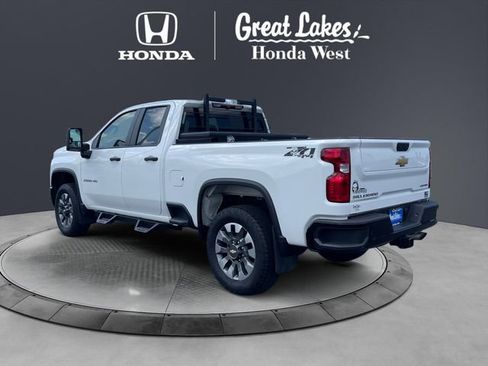 Used 2024 Chevrolet Silverado 2500 Custom w/ Custom Convenience Package AWD/4WD image 3
