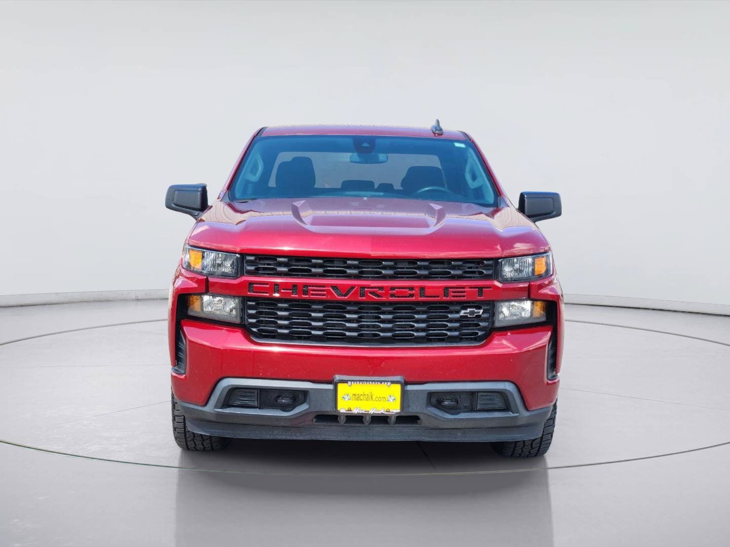 Used 2022 Chevrolet Silverado 1500 Custom w/ LPO, Blackout Package RWD image 2