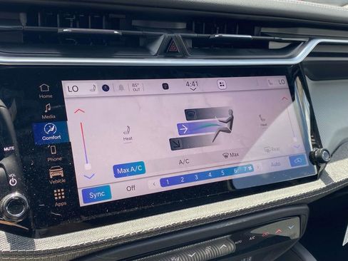 New 2026 Jeep Cherokee Laredo AWD/4WD image 18