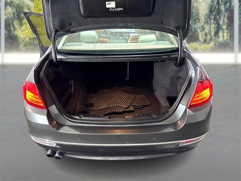 Used 2016 BMW 528i Sedan image 12