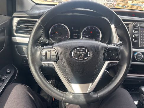 Used 2019 Toyota Highlander Plus image 14