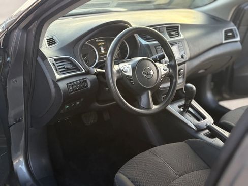 Used 2018 Nissan Sentra S w/ S Midnight Style Package image 10