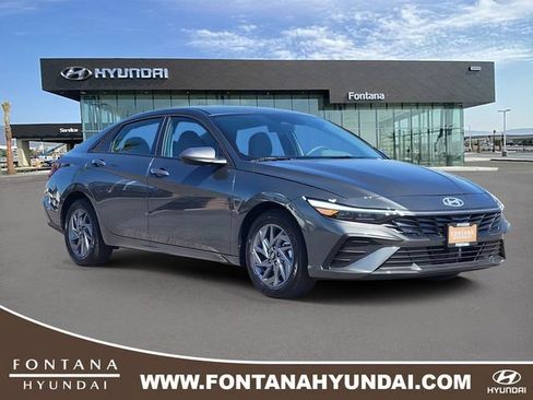 New 2026 Hyundai Elantra Hybrid FWD image 1