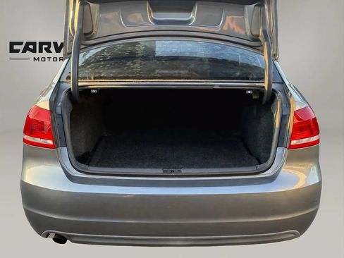 Used 2015 Volkswagen Passat 1.8T Limited Edition FWD image 8
