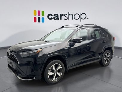 Used 2022 Toyota RAV4 SE w/ Weather & Moonroof Package