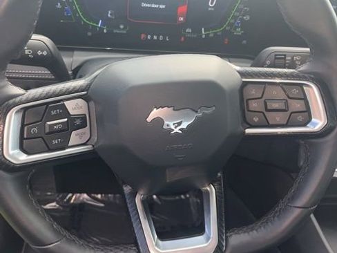 Used 2025 Ford Mustang Premium image 13