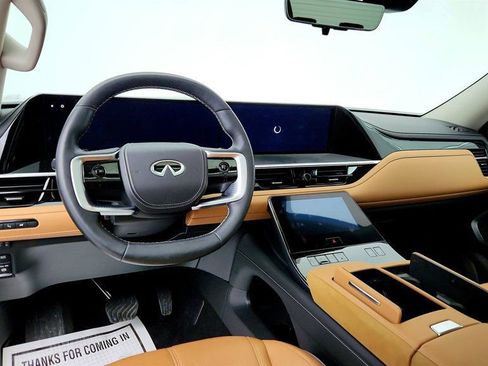 Used 2025 INFINITI QX80 Sensory w/ Exterior Package image 13