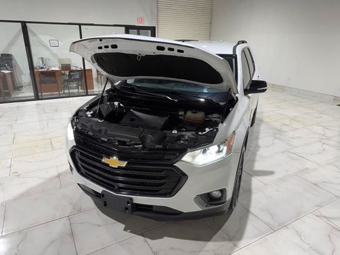 Used 2020 Chevrolet Traverse RS FWD image 4