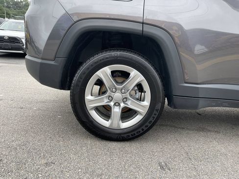 Used 2024 Jeep Compass Latitude AWD/4WD image 12