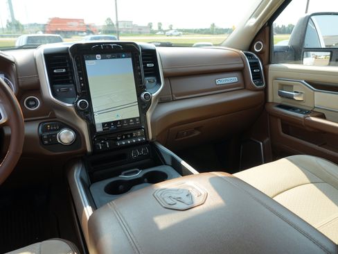 Used 2023 RAM 2500 Laramie AWD/4WD image 21