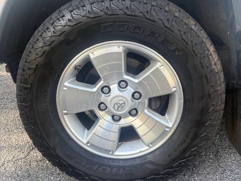 Used 2012 Toyota Tacoma PreRunner w/ TRD Sport Pkg RWD image 17