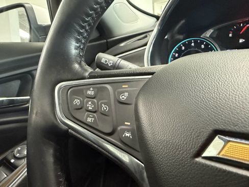 Used 2016 Chevrolet Malibu Premier w/ Driver Confidence Package II FWD image 13