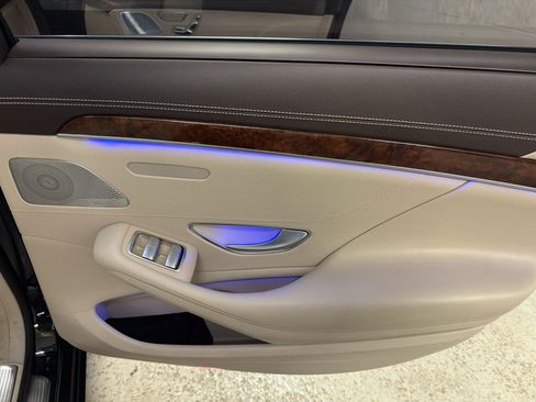 Used 2014 Mercedes-Benz S 550 Sedan image 25