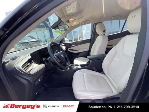 Certified 2024 Buick Encore GX Sport Touring w/ Advanced Technology Package AWD/4WD image 23