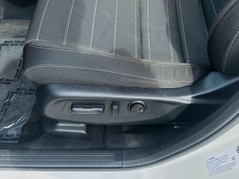 Used 2023 Honda CR-V Sport image 17