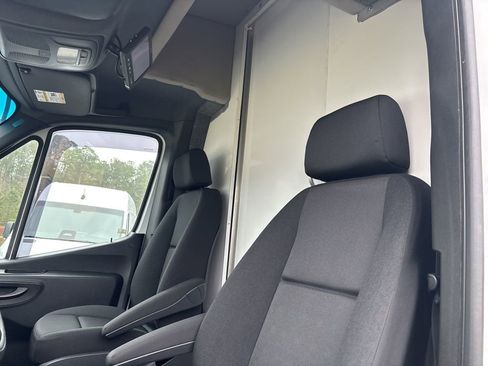 Used 2021 Mercedes-Benz Sprinter 3500 image 40