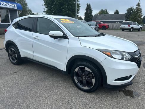 Used 2018 Honda HR-V EX image 5