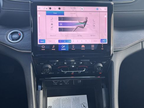 New 2025 Jeep Grand Cherokee L Overland w/ Luxury Tech Group IV AWD/4WD image 27