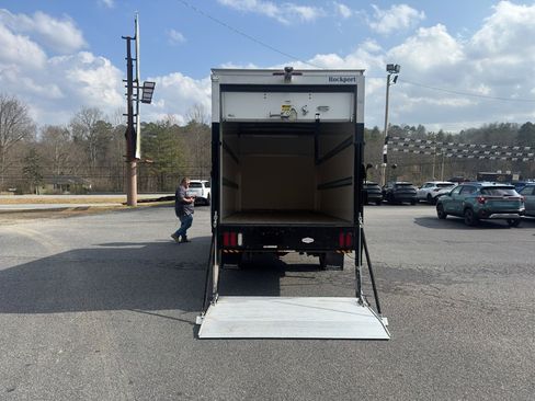 Used 2023 Chevrolet Express 3500 w/ Power Convenience Package image 11