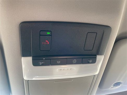 Used 2023 Nissan Rogue SV image 21