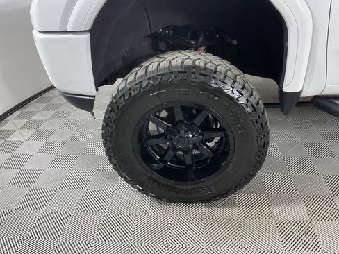 Used 2022 GMC Sierra 2500 AT4 image 32