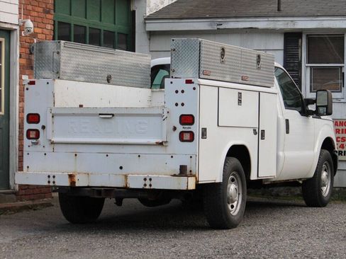 Used 2012 Ford F250 XL RWD image 14