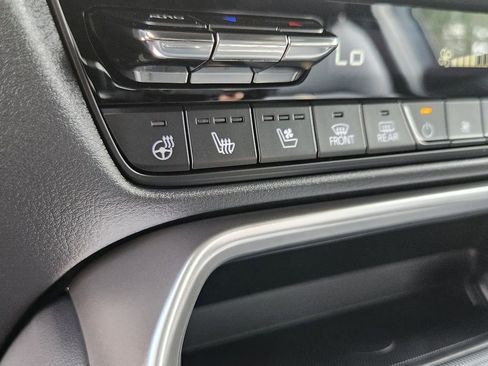 New 2025 MAZDA CX-90 Plug-In Hybrid w/ Premium Plus image 14