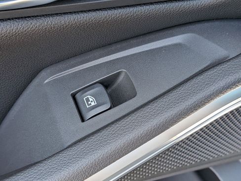 New 2026 BMW 330i Sedan w/ M Sport Package RWD image 27