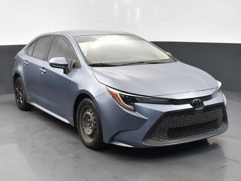 Used 2021 Toyota Corolla LE image 1