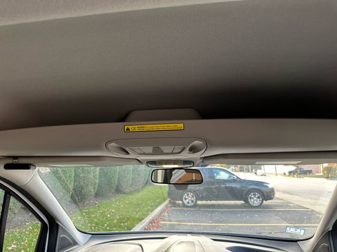 Used 2015 Ford Transit Connect XLT image 30