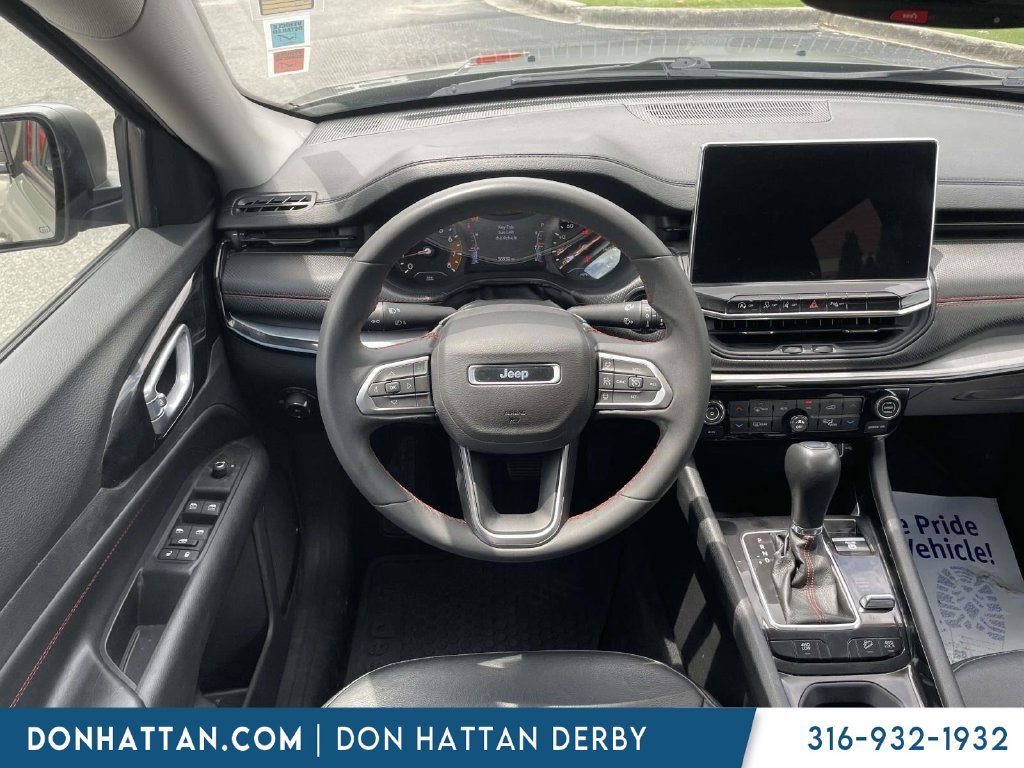 Used 2022 Jeep Compass Trailhawk w/ Trailer Tow Group AWD/4WD image 5