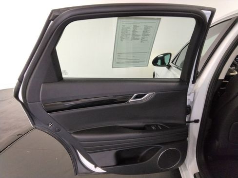 Used 2023 Genesis G80 2.5T image 33