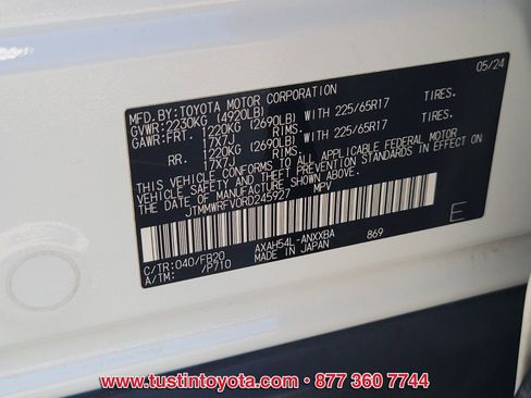 Certified 2024 Toyota RAV4 LE AWD/4WD image 16